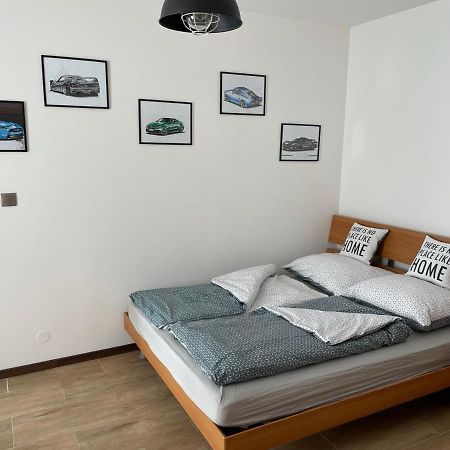 Newly Renovated 2 Rooms Apartment Downtown Nitra Exteriör bild